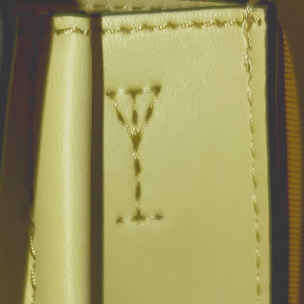 Michael Kors Crocodile Embossed - Picture 6 of 9